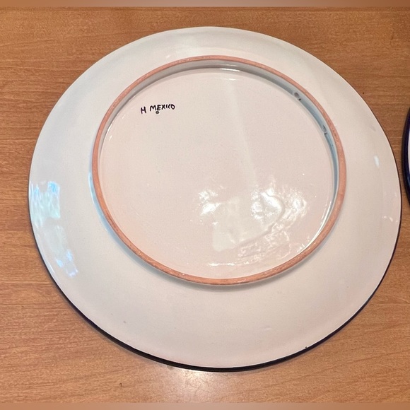 2 Beautiful Handmade Plates - Picture 4 of 7